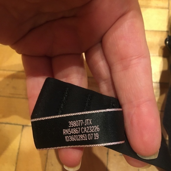 Victoria secret bras​​​​​​​​ - Picture 6 of 9